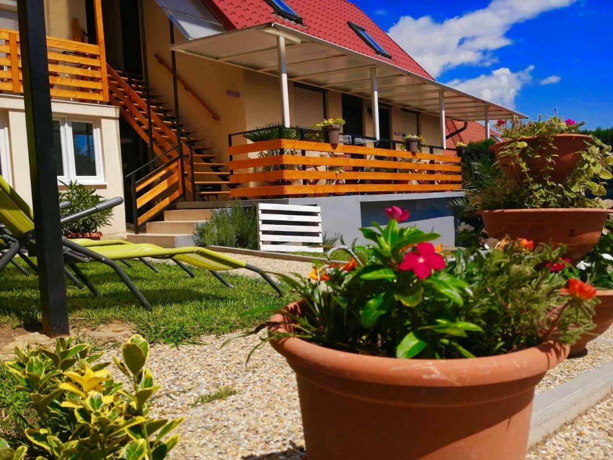 Lavendel Apartments Hévíz Eksteriør bilde